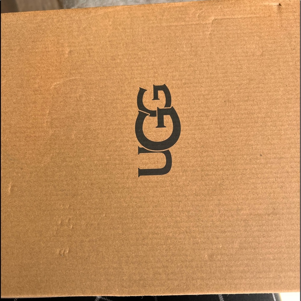 Ugg women size 6